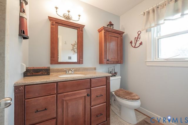 11709 Cliff Lawn Dr, Chester, VA 23831