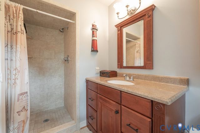 11709 Cliff Lawn Dr, Chester, VA 23831