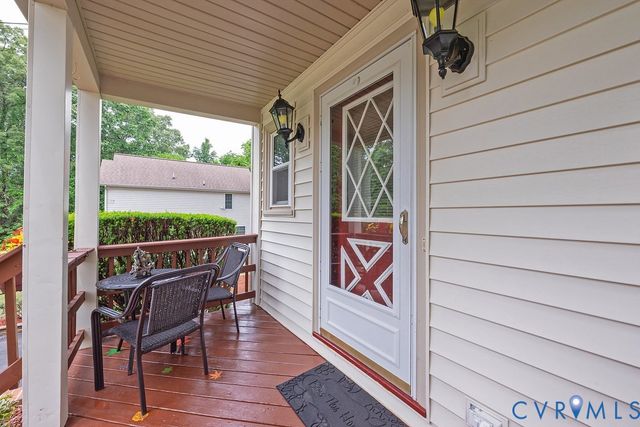 11709 Cliff Lawn Dr, Chester, VA 23831
