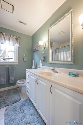 11709 Cliff Lawn Dr, Chester, VA 23831