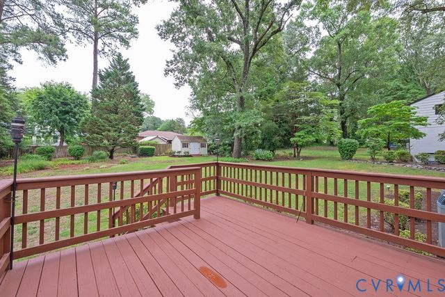 11709 Cliff Lawn Dr, Chester, VA 23831