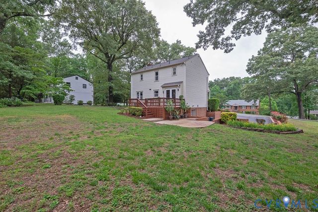 11709 Cliff Lawn Dr, Chester, VA 23831