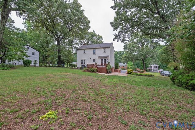 11709 Cliff Lawn Dr, Chester, VA 23831