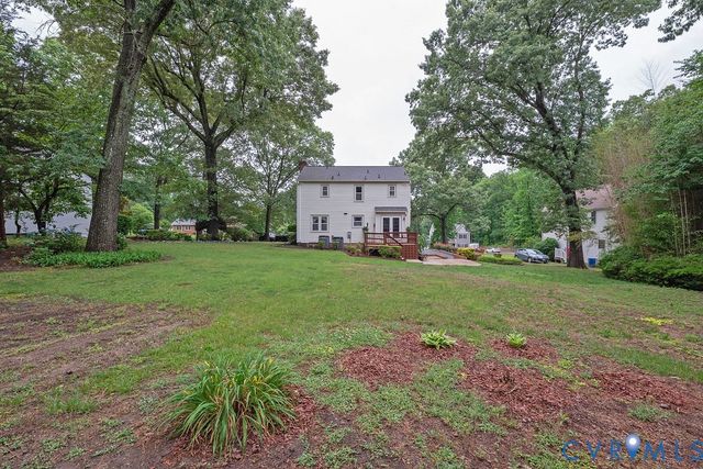 11709 Cliff Lawn Dr, Chester, VA 23831