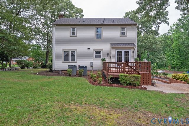 11709 Cliff Lawn Dr, Chester, VA 23831