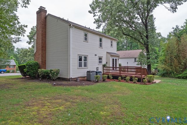 11709 Cliff Lawn Dr, Chester, VA 23831