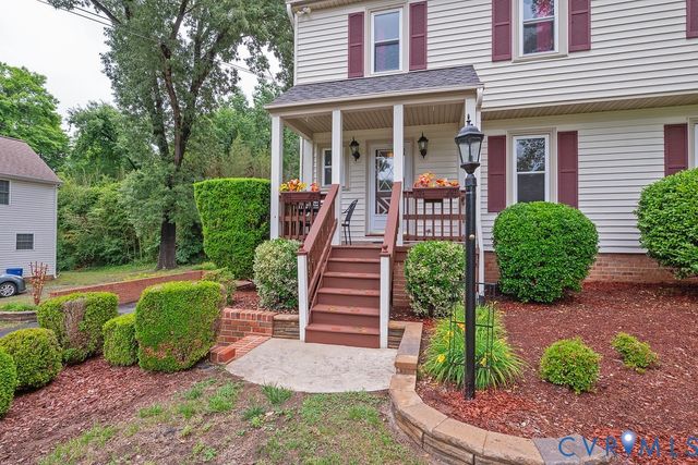11709 Cliff Lawn Dr, Chester, VA 23831