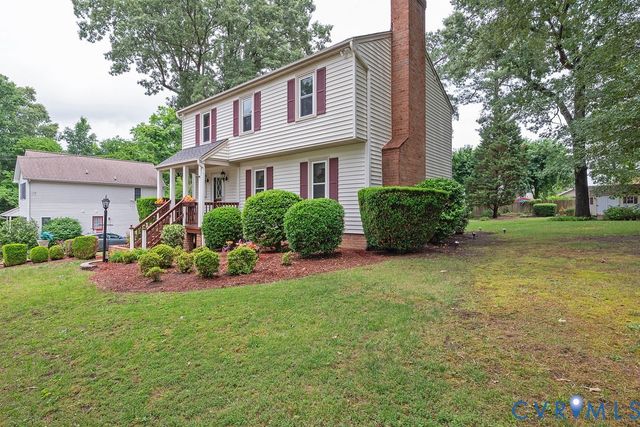 11709 Cliff Lawn Dr, Chester, VA 23831