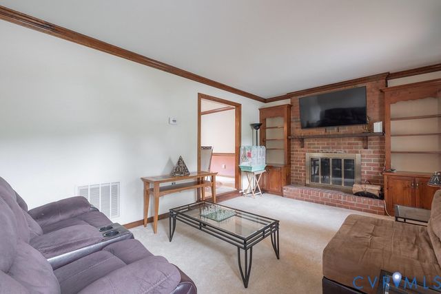 11709 Cliff Lawn Dr, Chester, VA 23831