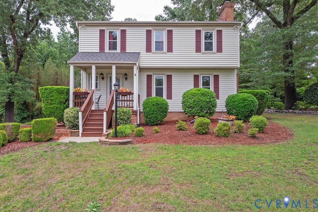 11709 Cliff Lawn Dr, Chester, VA 23831