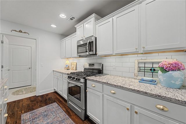 3226 Summer View Avenue, Springdale, AR 72764