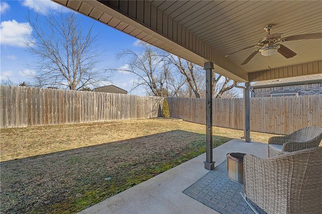 3226 Summer View Avenue, Springdale, AR 72764