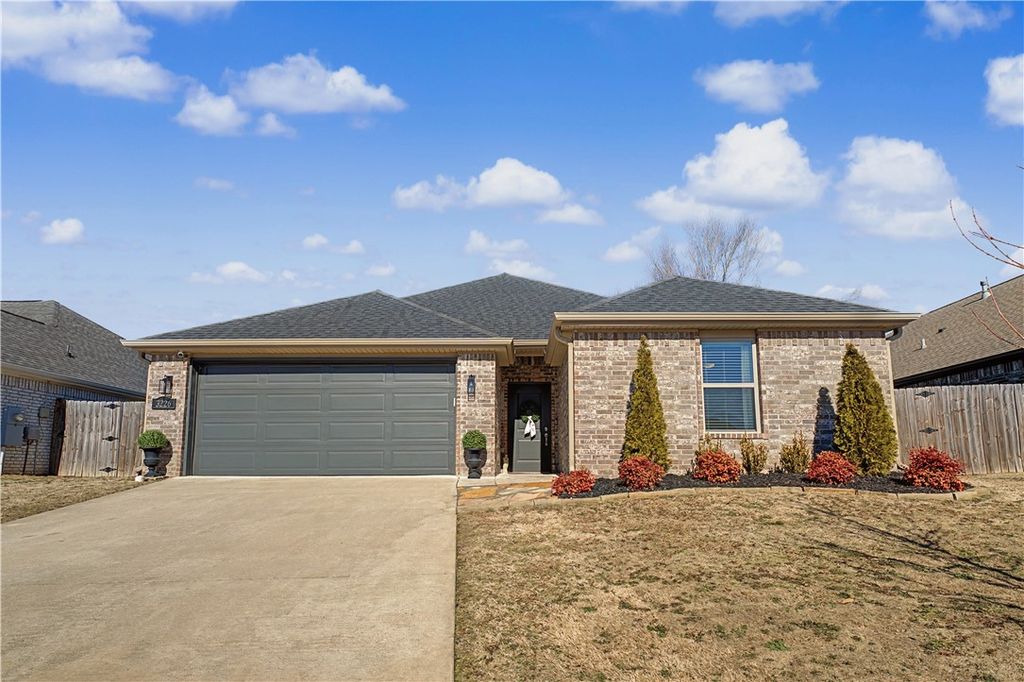 3226 Summer View Avenue, Springdale, AR 72764