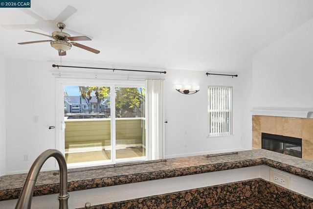 140 140 Reflections Dr 21, San Ramon, CA 94583