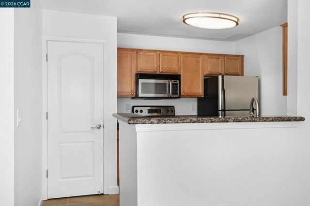 140 140 Reflections Dr 21, San Ramon, CA 94583