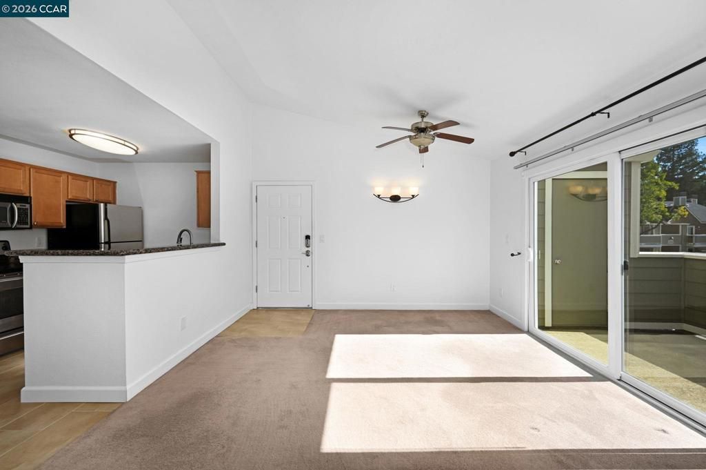 Image 3 of property listing at 140 140 Reflections Dr 21, San Ramon, CA 94583