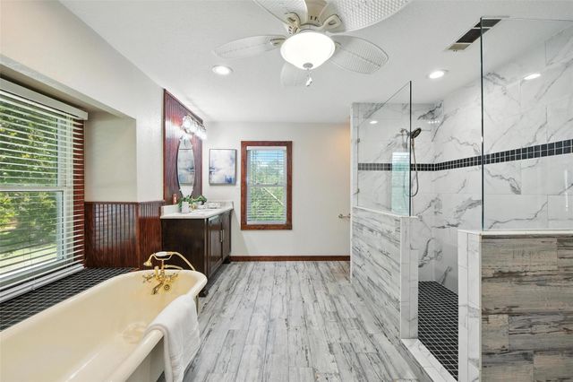 1323 Dublin Street, Grapevine, TX 76051