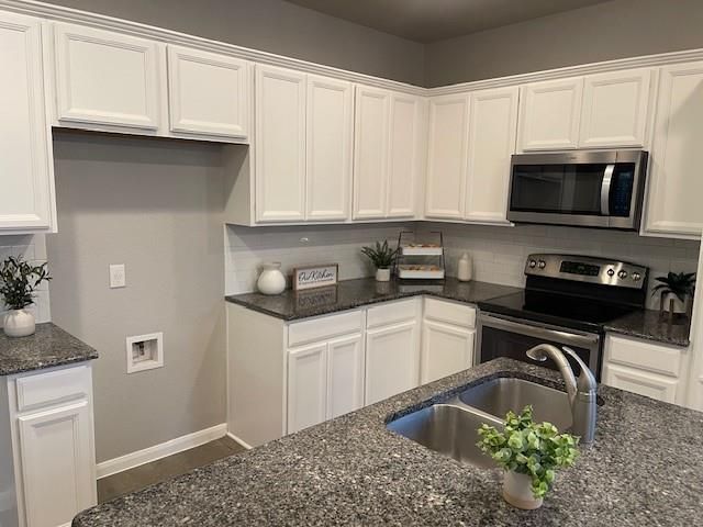 711 Rolling Oak DR 117, Round Rock, TX 78664