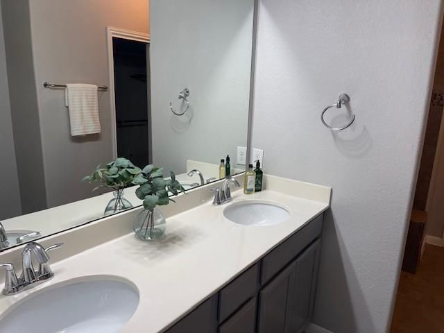 711 Rolling Oak DR 117, Round Rock, TX 78664