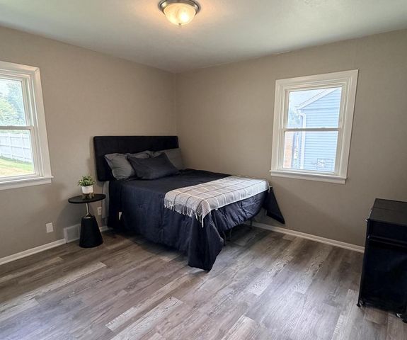 3230 S 112th STREET, West Allis, WI 53227