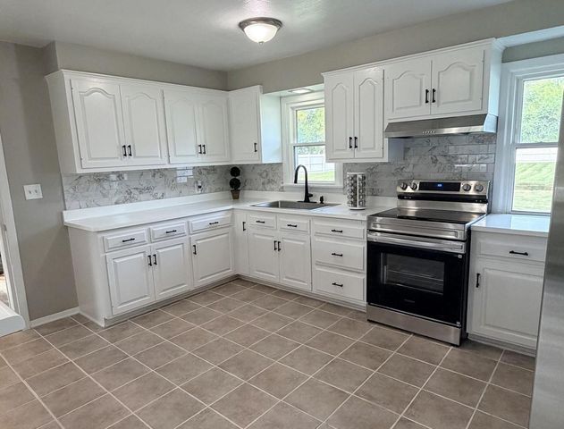 3230 S 112th STREET, West Allis, WI 53227
