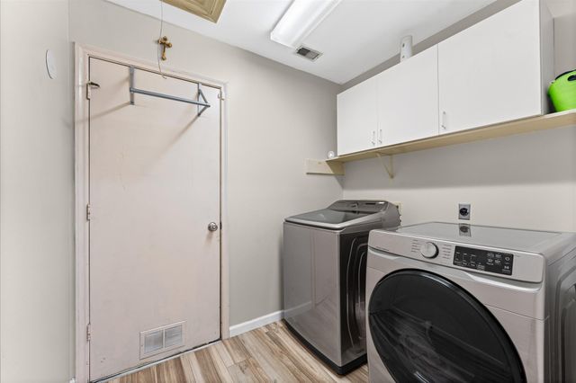 3823 Redbud Drive, La Porte, TX 77571