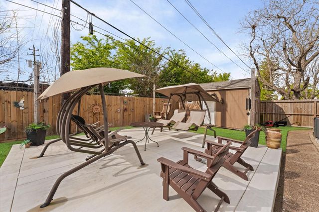 3823 Redbud Drive, La Porte, TX 77571