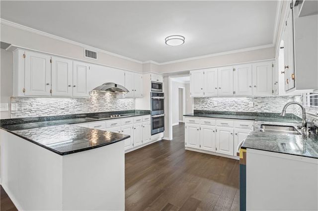 513 Shenandoah W Road, Mobile, AL 36608