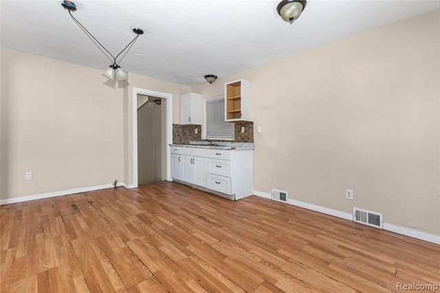 12373 Griggs Street, Detroit, MI 48204