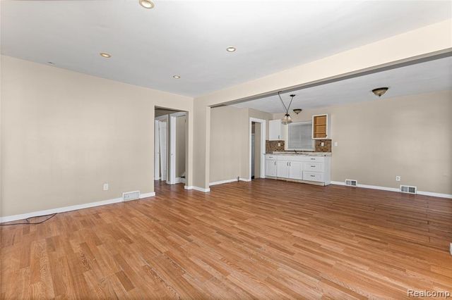 12373 Griggs Street, Detroit, MI 48204