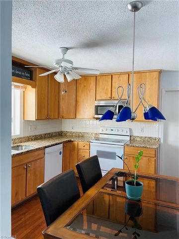 904 Fairidge Drive, Jamestown, NC 27282