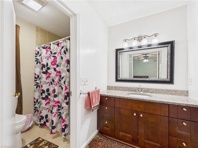 904 Fairidge Drive, Jamestown, NC 27282