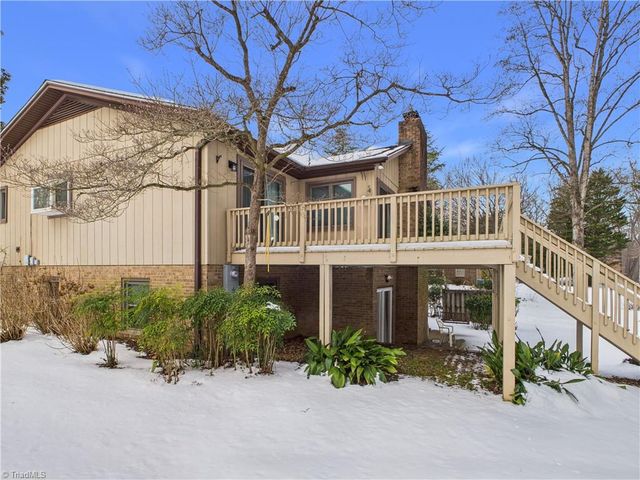 904 Fairidge Drive, Jamestown, NC 27282