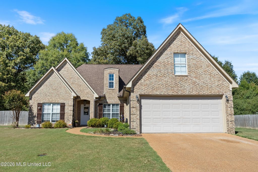 903 Falcon Street, Senatobia, MS 38668 — photo 2