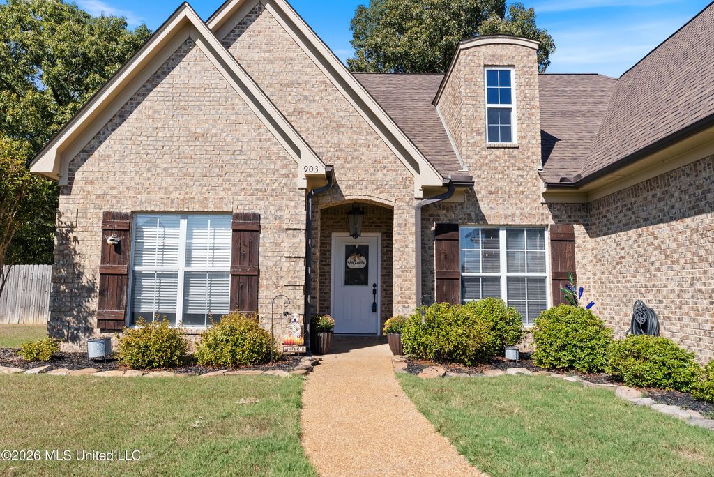 903 Falcon Street, Senatobia, MS 38668 — photo 3