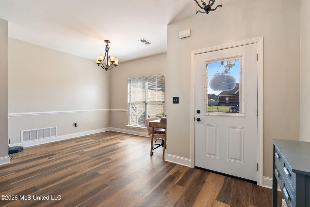 903 Falcon Street, Senatobia, MS 38668 — photo 5