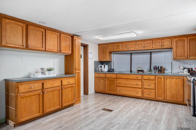 16481 Kinchen Rd, Livingston, LA 70754