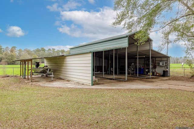 16481 Kinchen Rd, Livingston, LA 70754