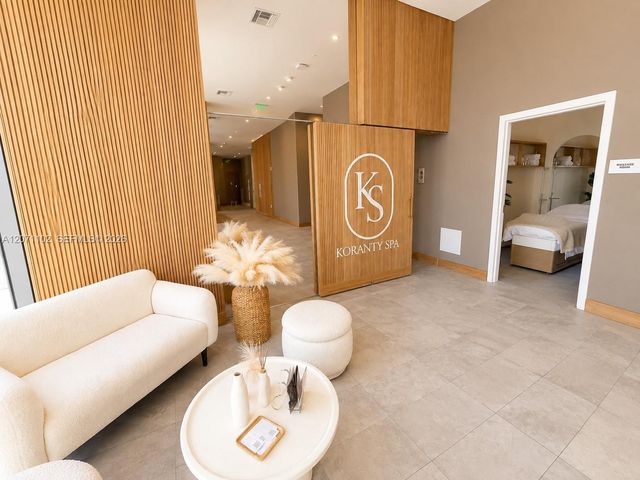 239 SW 9 Street 1504, Miami, FL 33130
