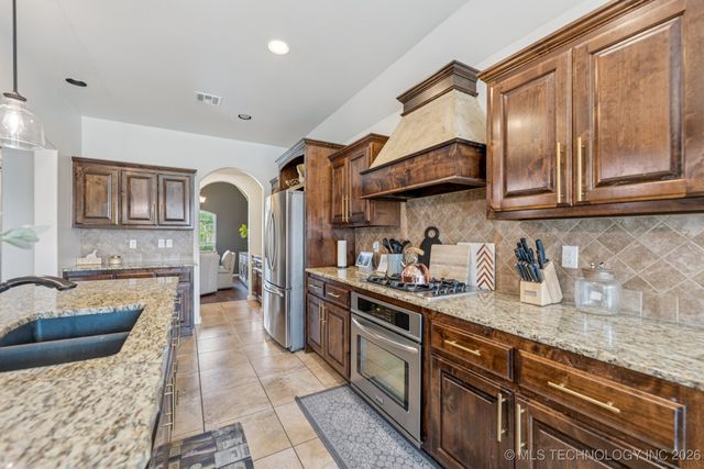 1515 E Orlando Court, Broken Arrow, OK 74011