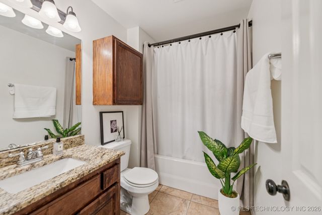 1515 E Orlando Court, Broken Arrow, OK 74011