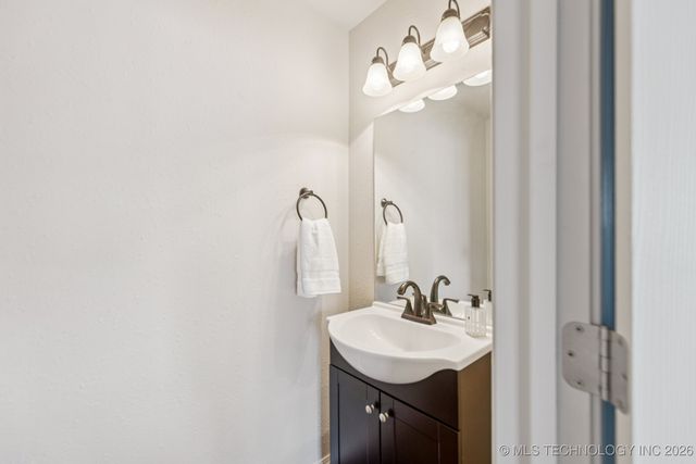 1515 E Orlando Court, Broken Arrow, OK 74011