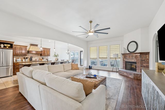 1515 E Orlando Court, Broken Arrow, OK 74011