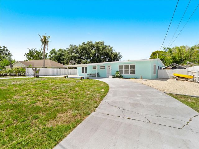 3730 Maple Street, Other City - In The State Of Florida, FL 32976