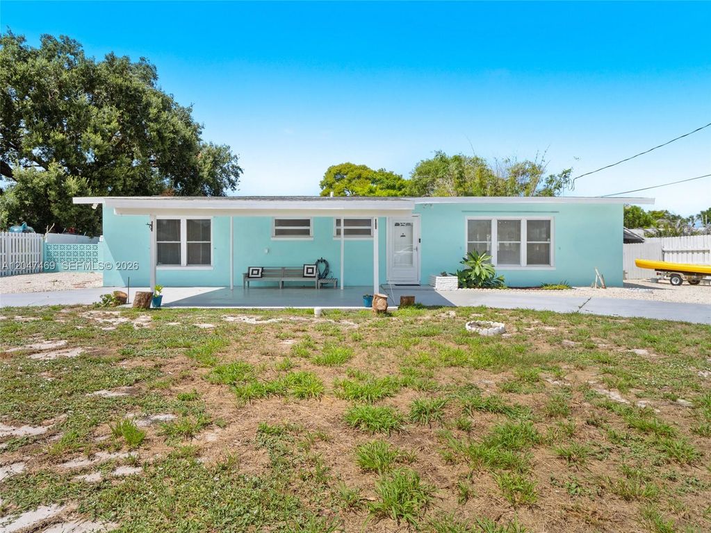3730 Maple Street, Other City - In The State Of Florida, FL 32976