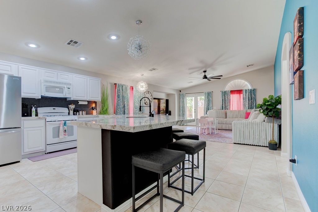 5989 Sierra Medina Avenue, Las Vegas, NV 89139 — photo 2