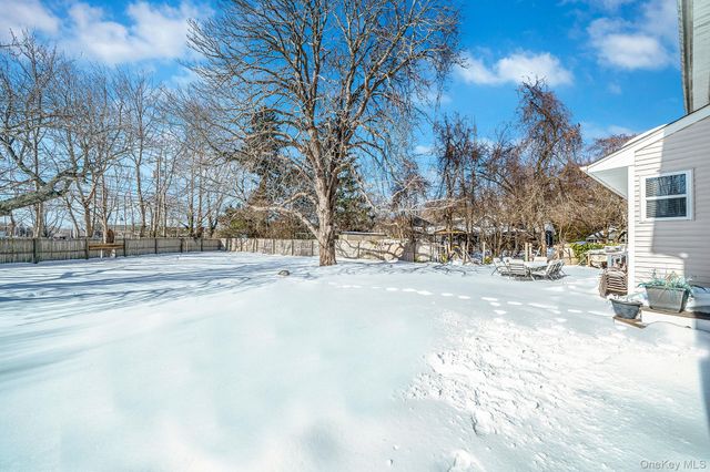 49 Flamingo Road, Rocky Point, NY 11778