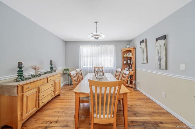 49 Flamingo Road, Rocky Point, NY 11778