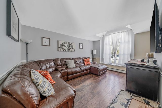 49 Flamingo Road, Rocky Point, NY 11778