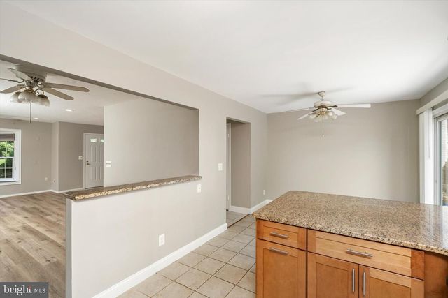 37 DUNMOOR CT S CT S, Hamilton, NJ 08690